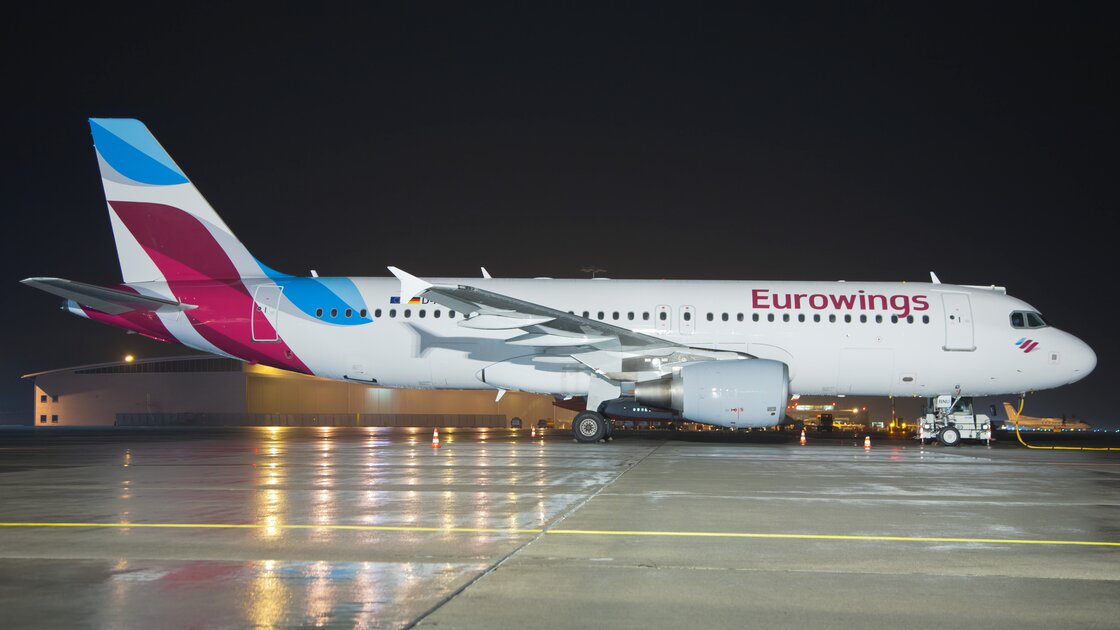 Flight EW 2913 from TIRANA - Stuttgart Airport