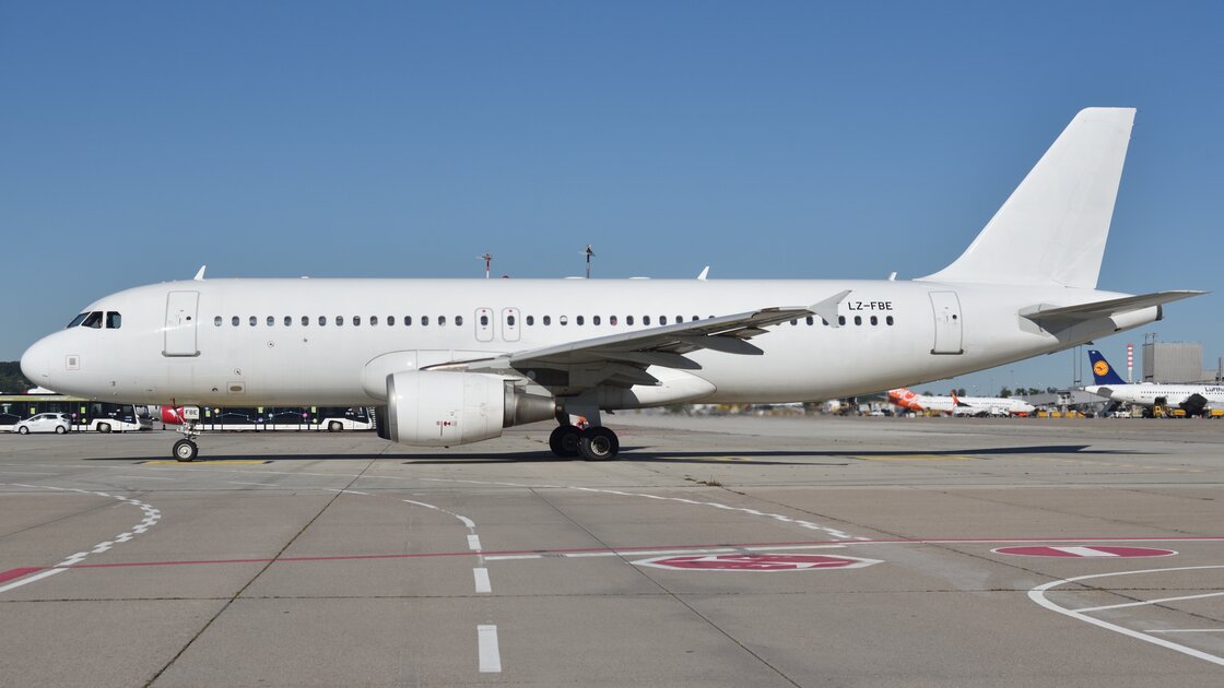 Airport Park + Shuttle Service Stuttgart www.stuttgart-airport.com