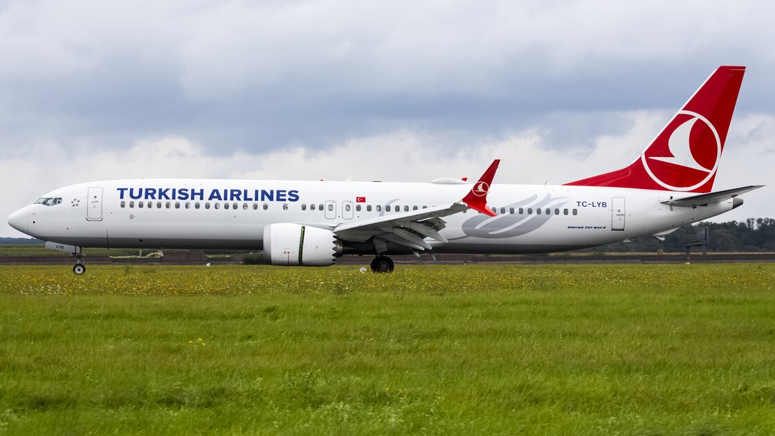 Flight TK 1702 to ISTANBUL - Stuttgart Airport