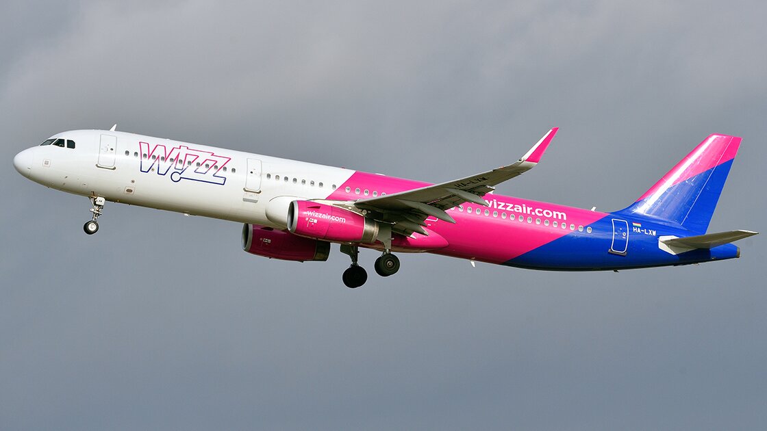 Flight W4 5119 from TIRANA Stuttgart Airport