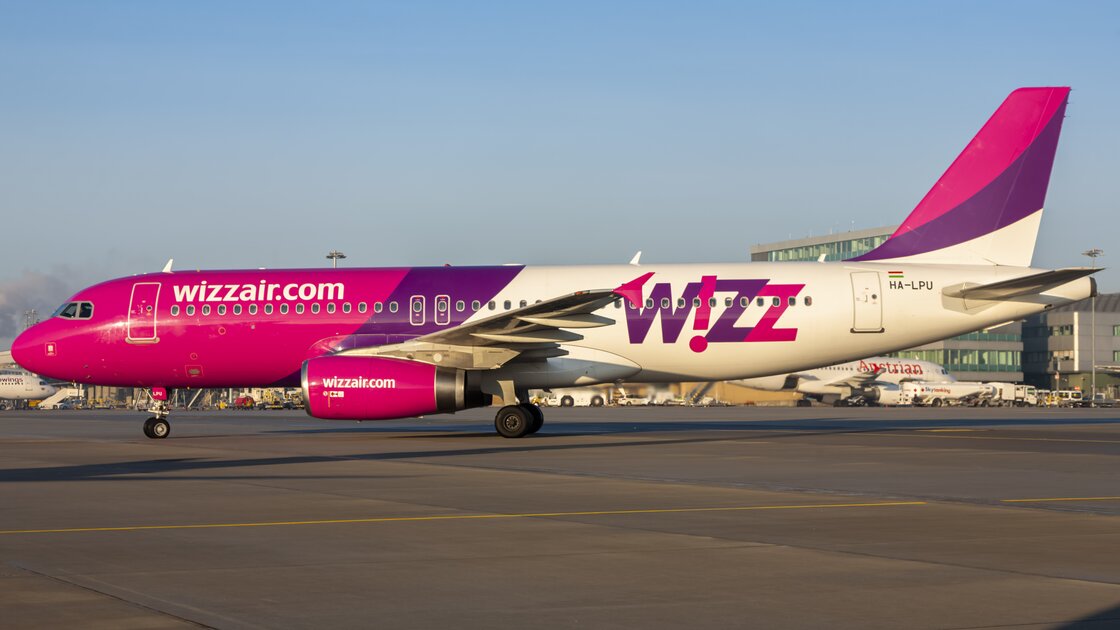 Flight W6 4743 from SKOPJE Stuttgart Airport