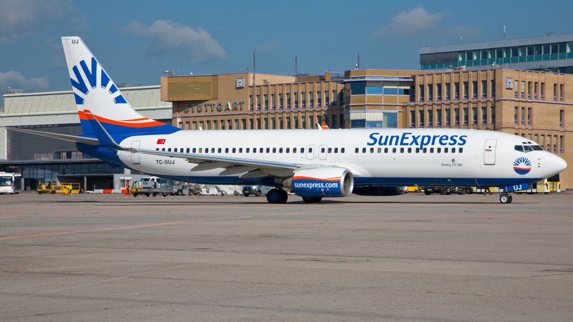 Flight XQ 972 from IZMIR Stuttgart Airport