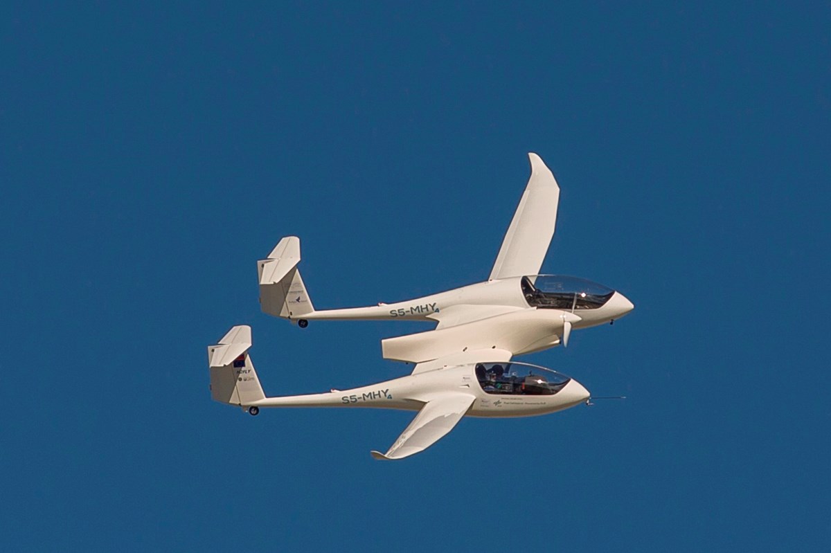 Wasserstoffflugzeug HY4 fliegt zu einem Testflug